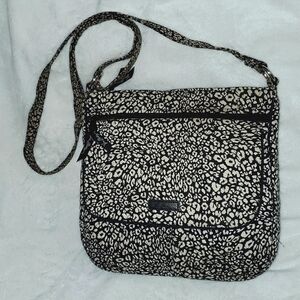 Vera Bradley Double Zip Mailbag Crossbody Retired Print Camo Cat
